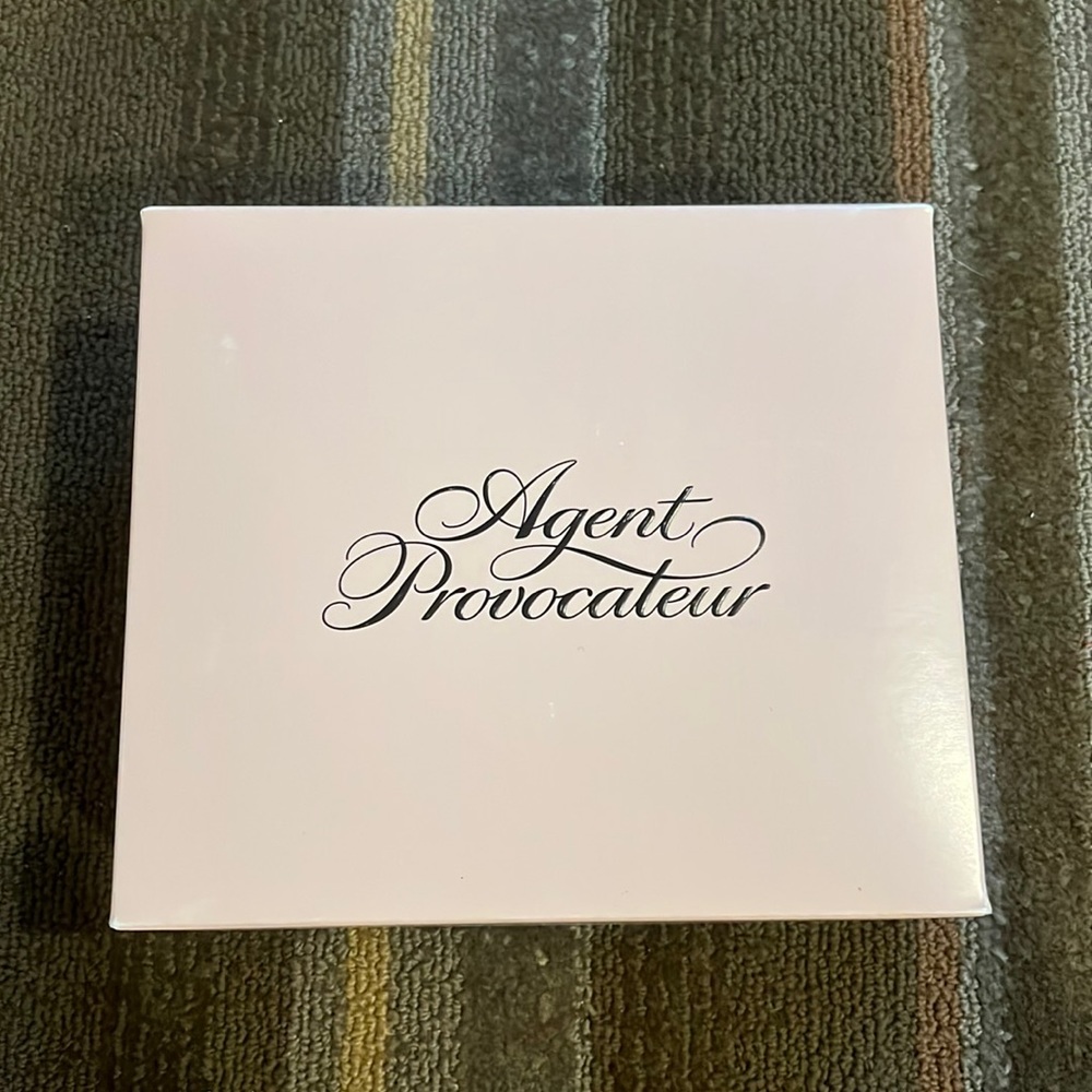 Agent provocateur box with tissue paper